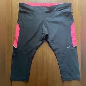 Nike Dri Fit Cropped Leggings with back zip pocket